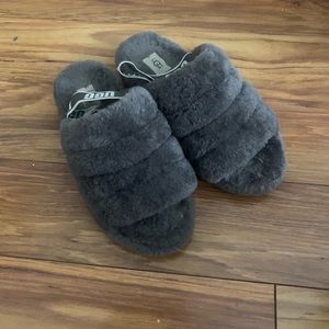 Ugg Fluff Yeah Slipper in Grey